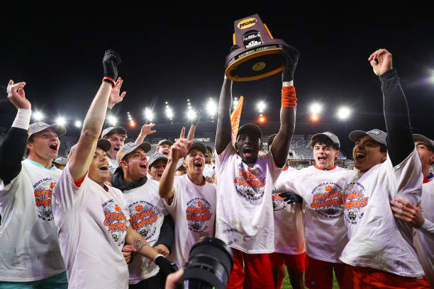 是在俱乐部 是在俱乐部